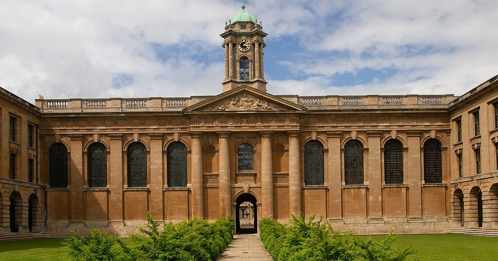 Queen's College, Oxford quad (courtyard) in the sunshine